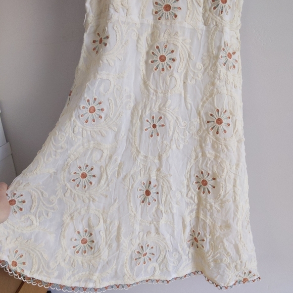 🆕🌿SUNDANCE EMBROIDERED DRESS🌿 - Picture 8 of 10
